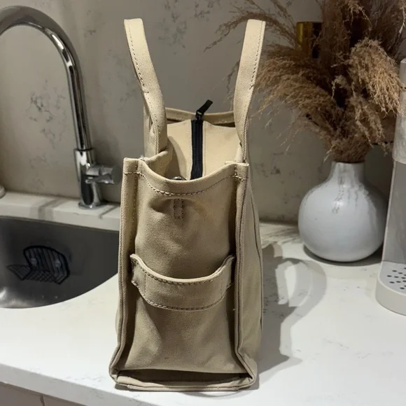 Marc Jacobs Tan Tote Bag - Picture 6 of 8